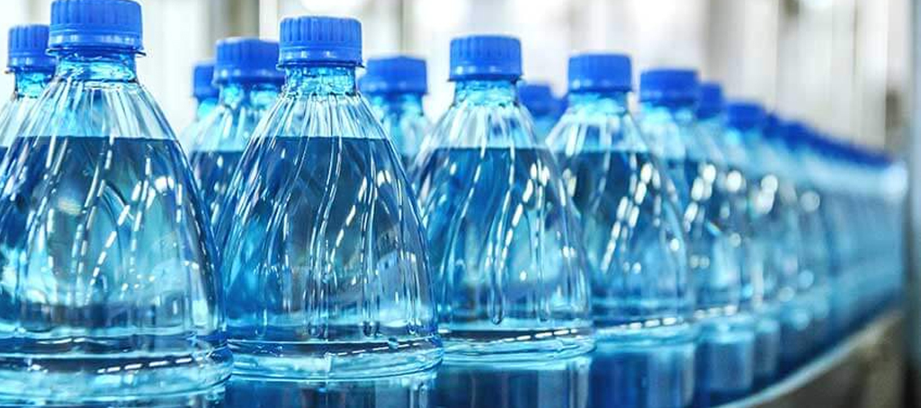 Disadvantages of keeping water in plastic bottles.. Tips to avoid them